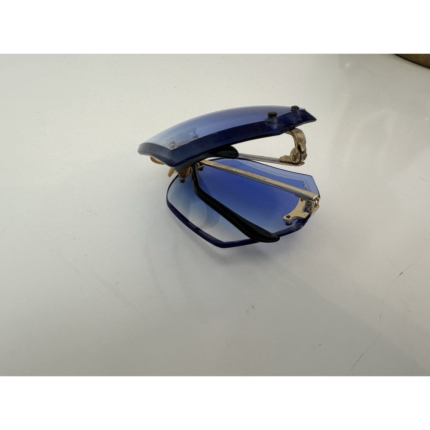 VINTAGE NEW 1970's Chrys Dior Gold Folding with Blue Lens Sunglasses & Case
