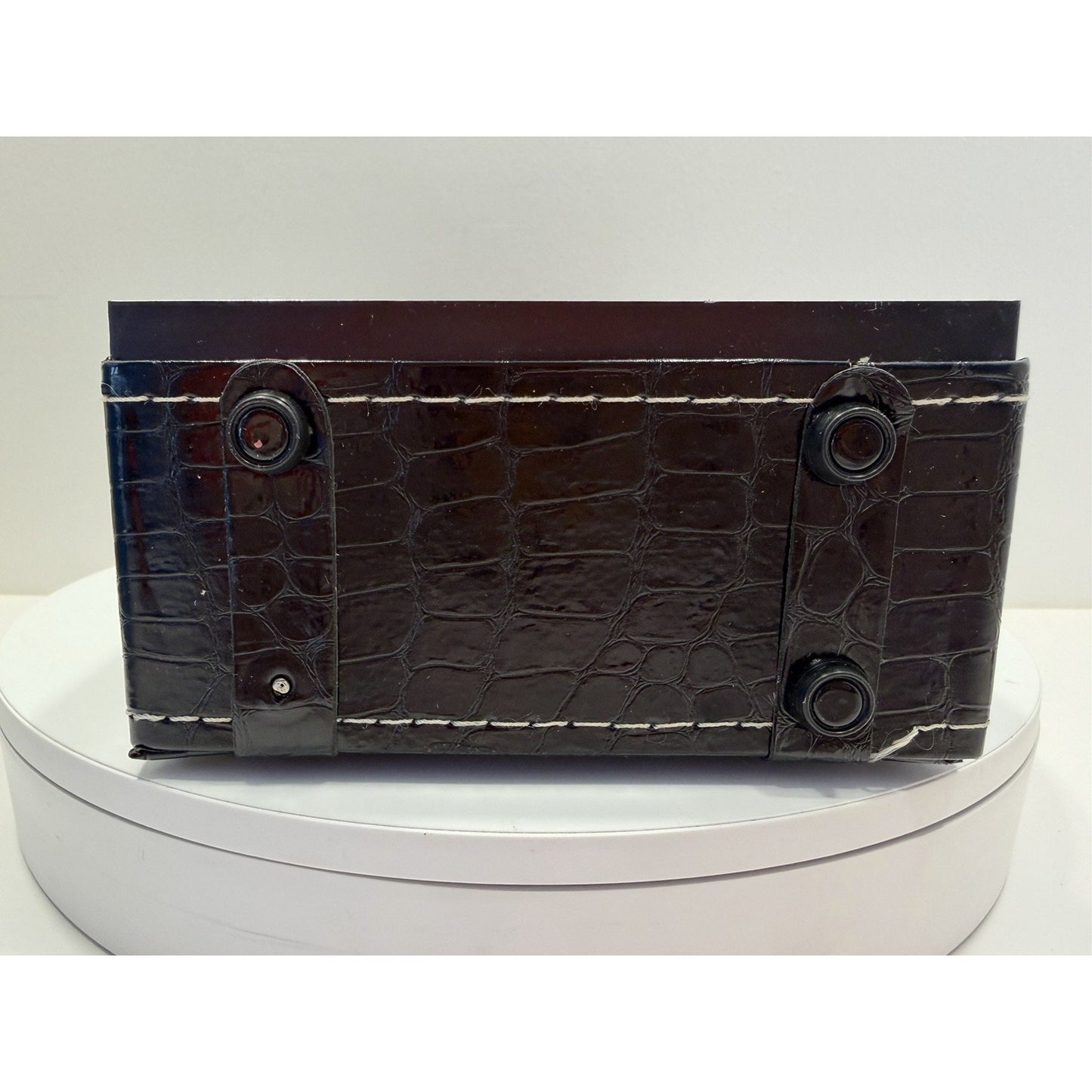 VINTAGE *PRISTINE* 1960's Petrasonic AM Sport Snake Brown Case Radio
