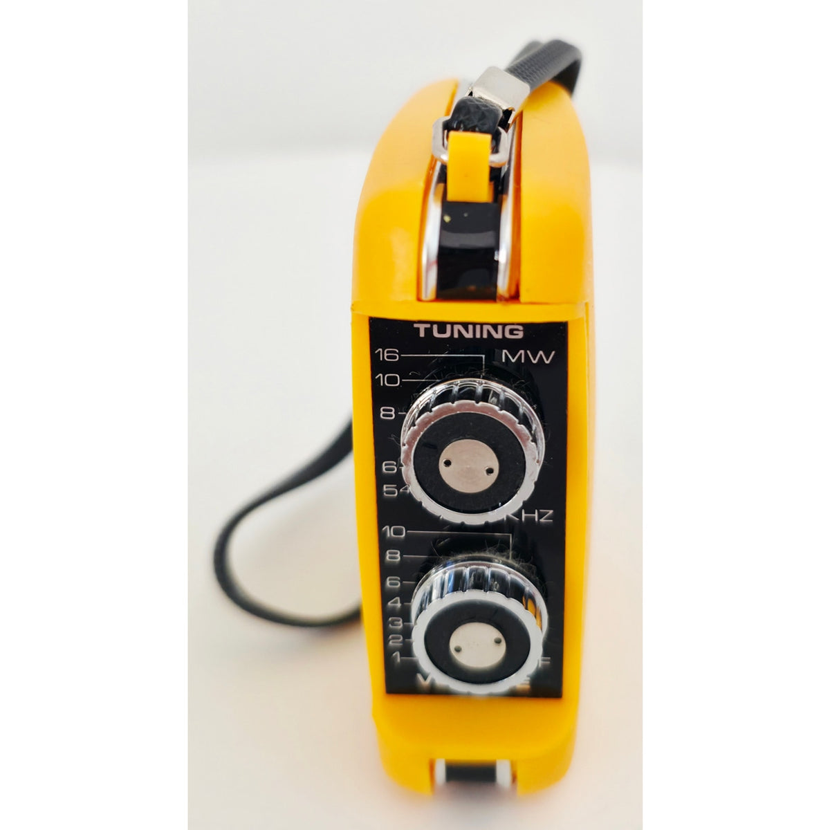 VINTAGE *NEW*1970's Four Star FS-7 Red Solid State AM Transistor Radio