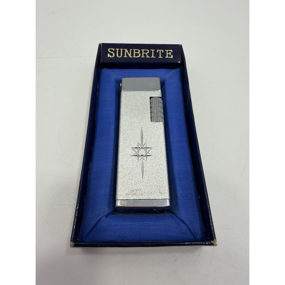 VINTAGE *NEW* 1950's Imperial Silver Design Super Lighter