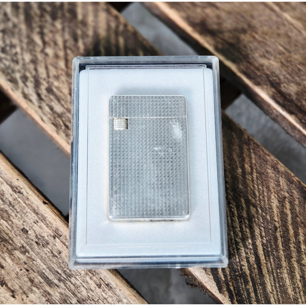 VINTAGE *NEW* 1960's Hadson Triumph Silver Textured Lighter Japan