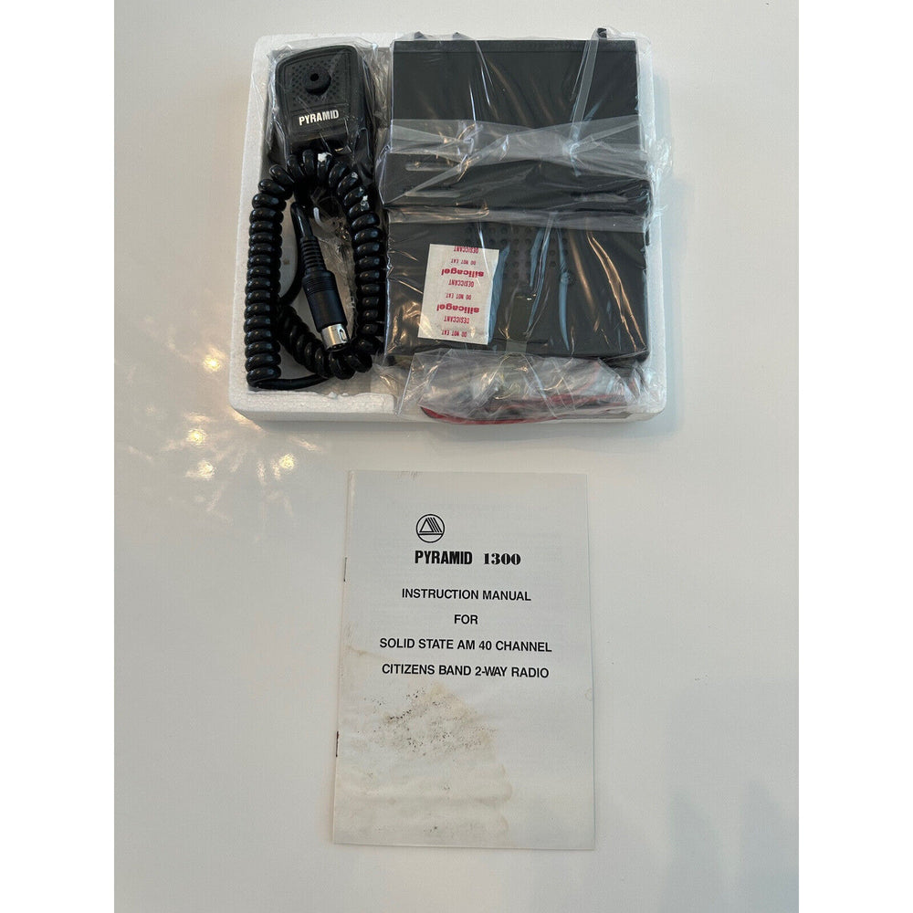 Pyramid Cb VINTAGE PYRAMID 40-Channel Citizens Band Mobile CB Radio *New in Box ...