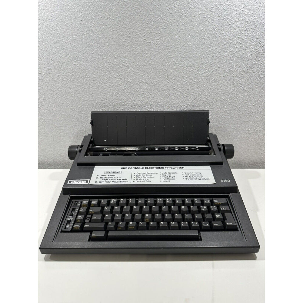 VINTAGE *CLEAN* Olivetti 6100 Spanish Portable Electronic Typewriter