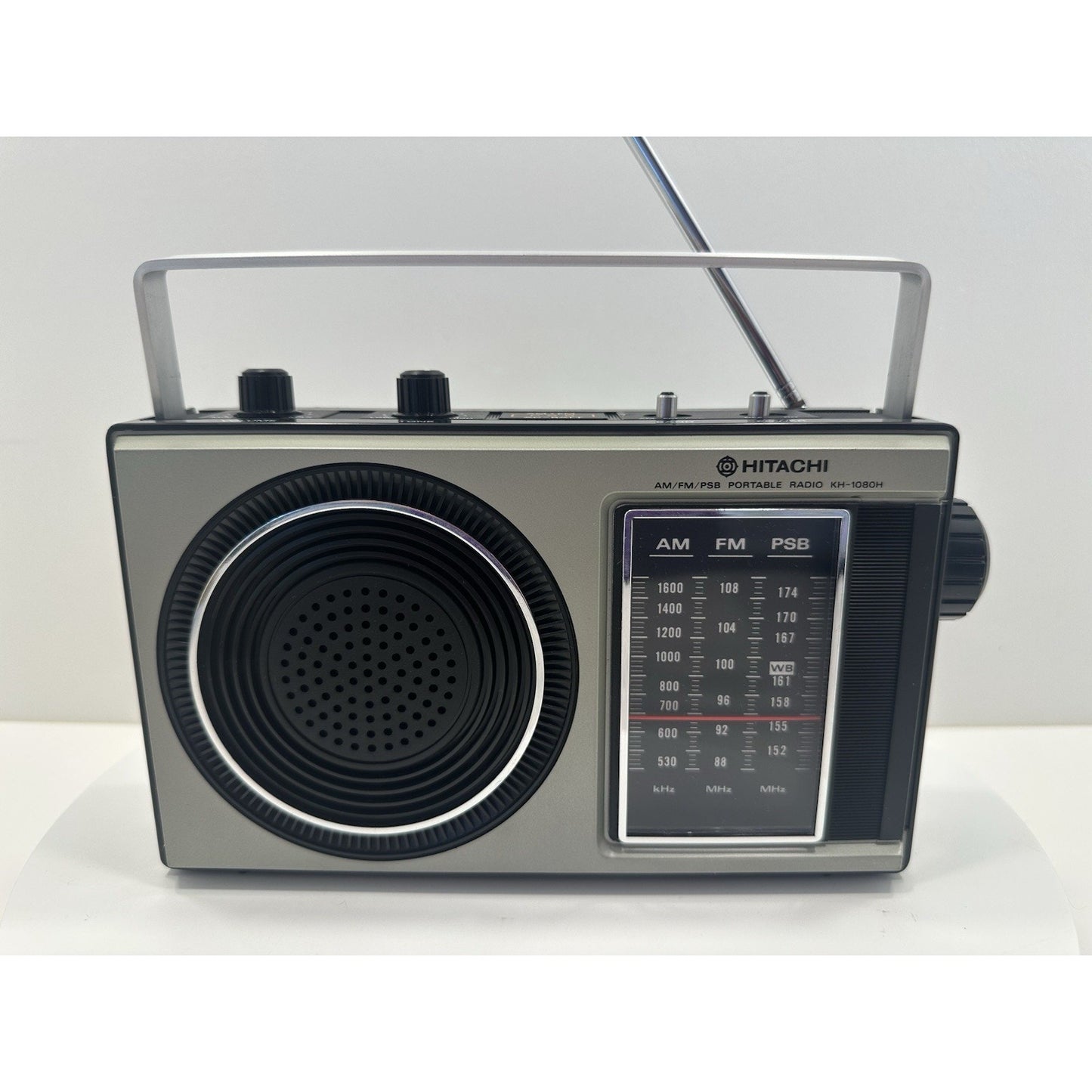 VINTAGE *NEW* 1980's Hitachi KH-1080H AM/FM/PSB 3-Band Portable Radio