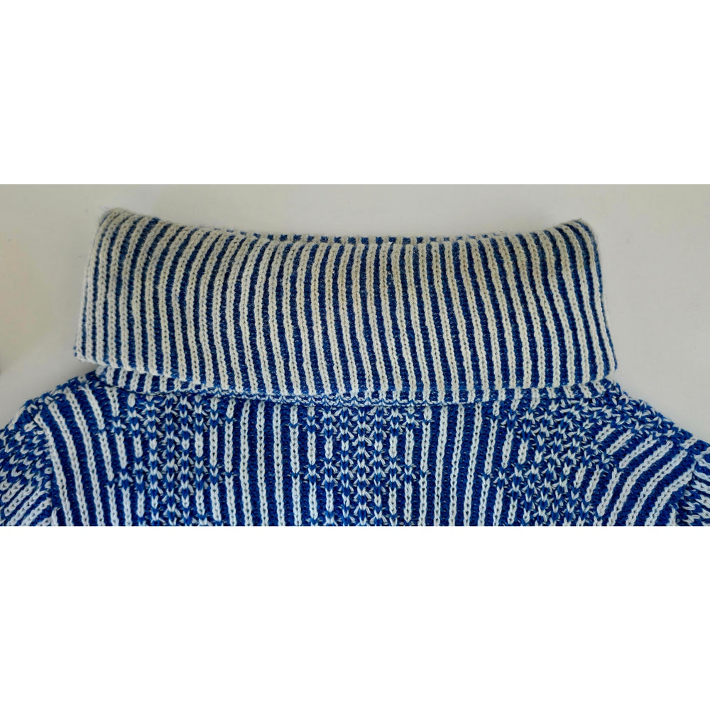 VINTAGE *NEW* 1970's Women's Blue/White Sweater 100% Acrylic Size 36