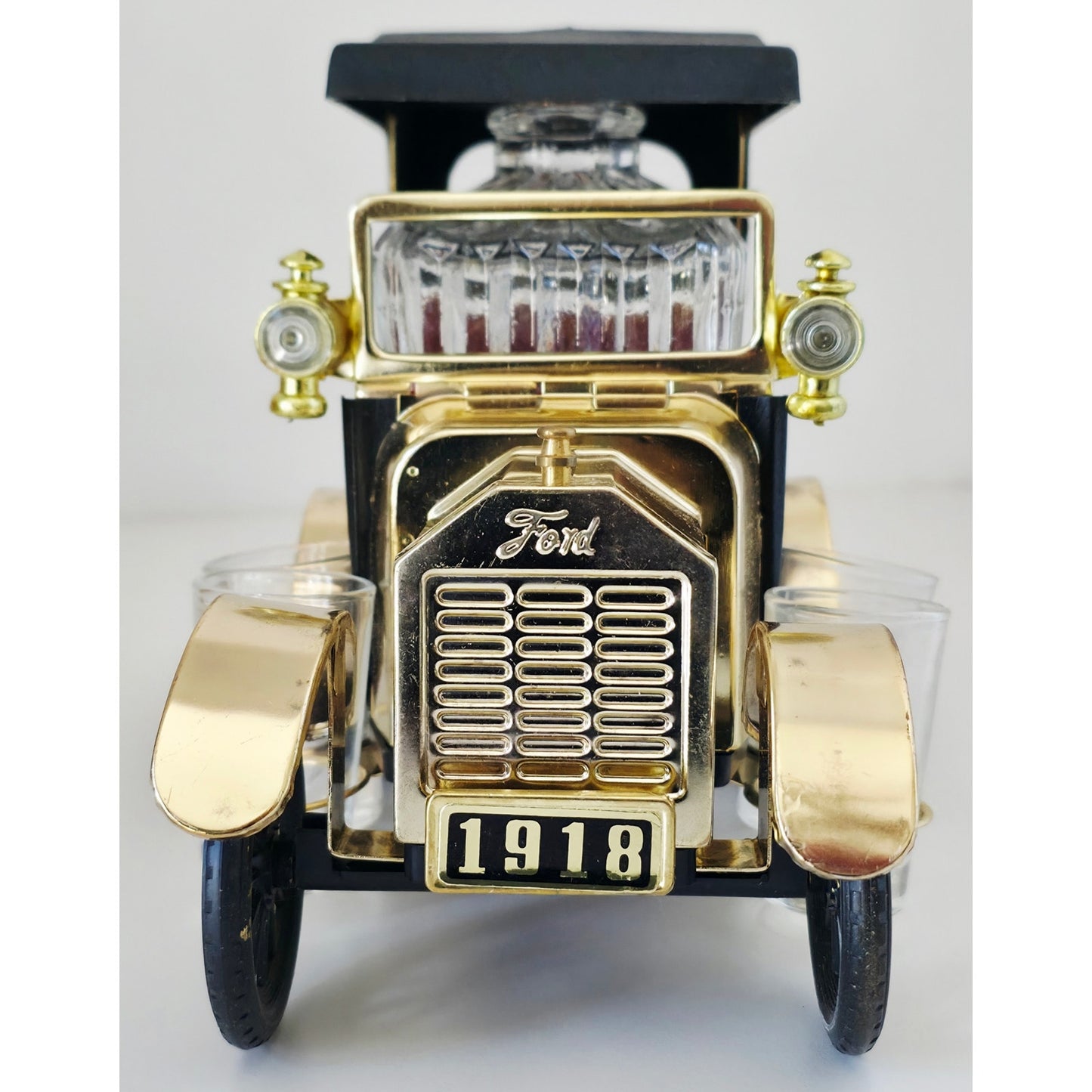 VINTAGE *NEW* 1950's Decanter Music Box 1918 Ford Car w/4 Shot Glasses