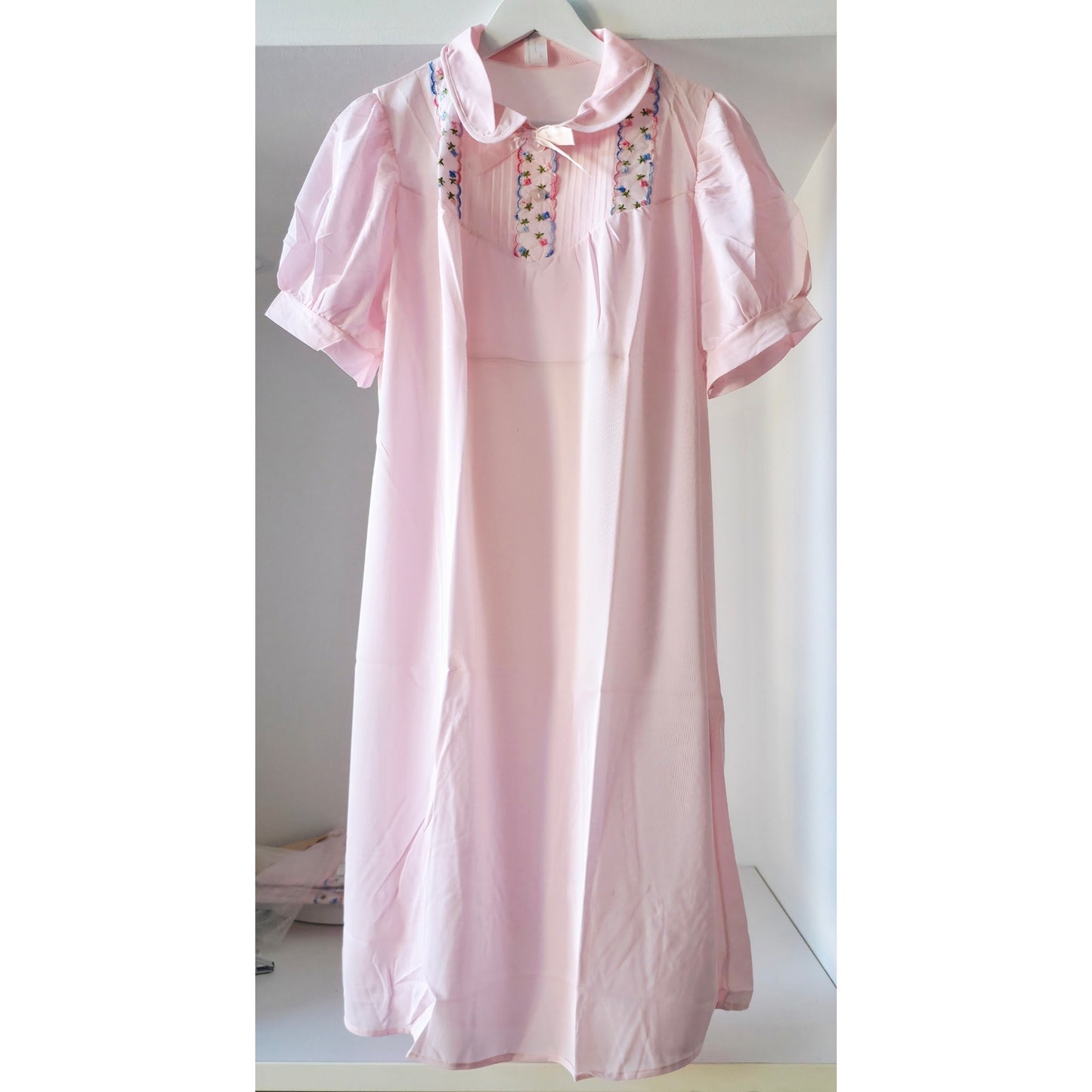 VINTAGE *NEW* 1960's Women's Light Pink Nightgown with Flowers 100% Nylon Size L