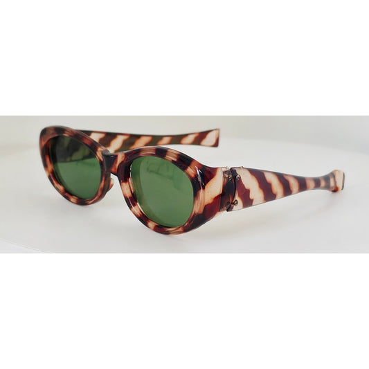 VINTAGE *NEW* 1970's Glam Unisex Sunglasses Tortoise Frame Green Lens