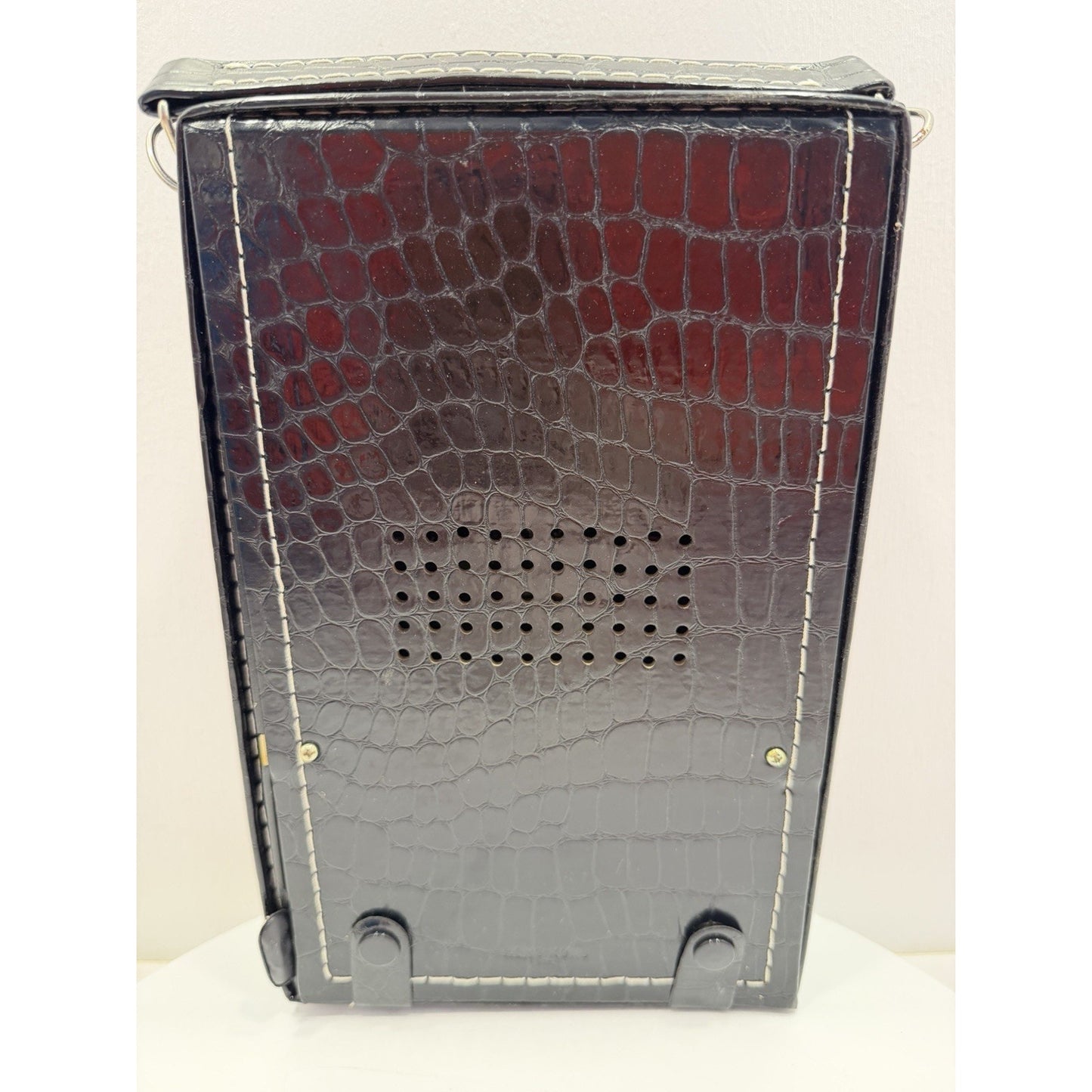 VINTAGE *PRISTINE* 1960's Petrasonic AM Sport Snake Brown Case Radio