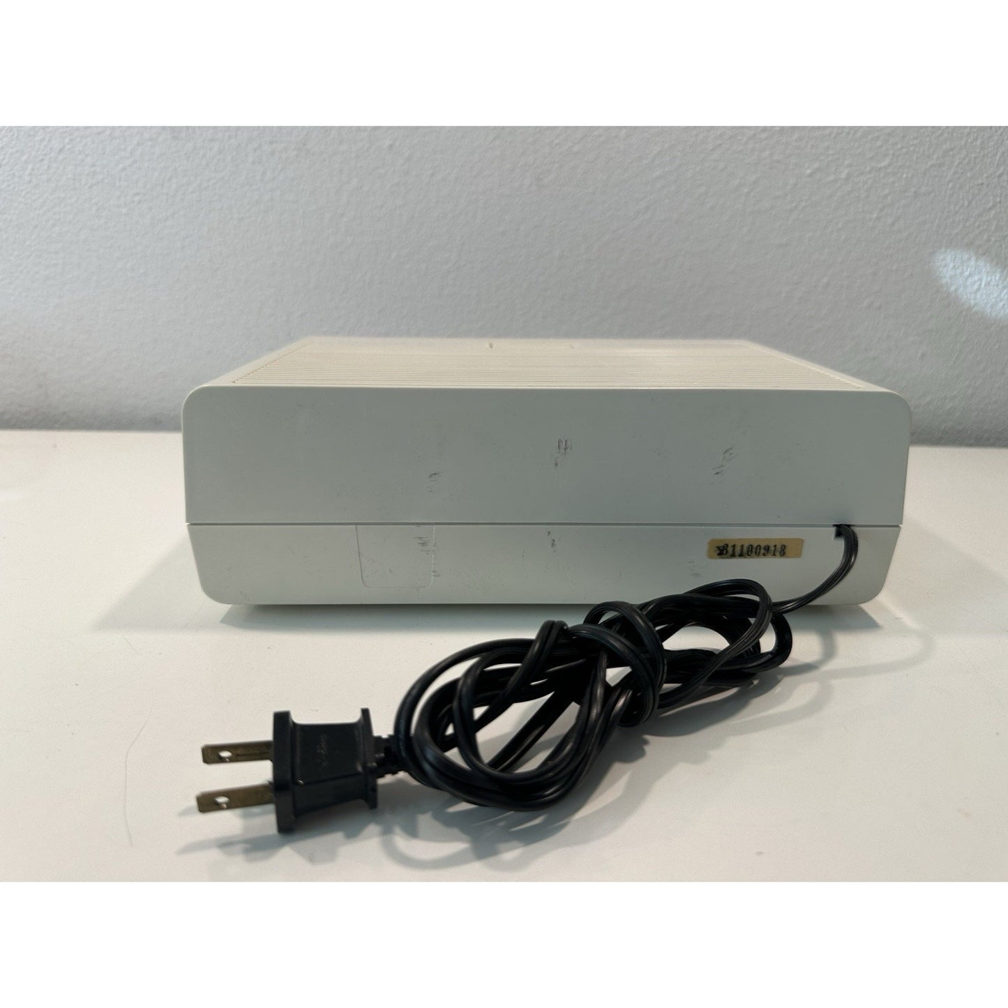 VINTAGE *NEW* 1980's Hitachi KC-650H Ivory/White Electronic Alarm Clock Radio