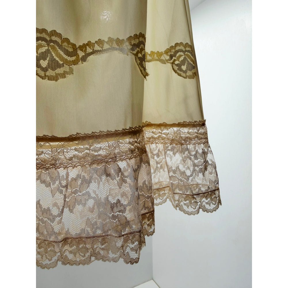 VINTAGE *NEW* 1960's Collins Aikman Women's Cream with Lace Slip Skirt Size M
