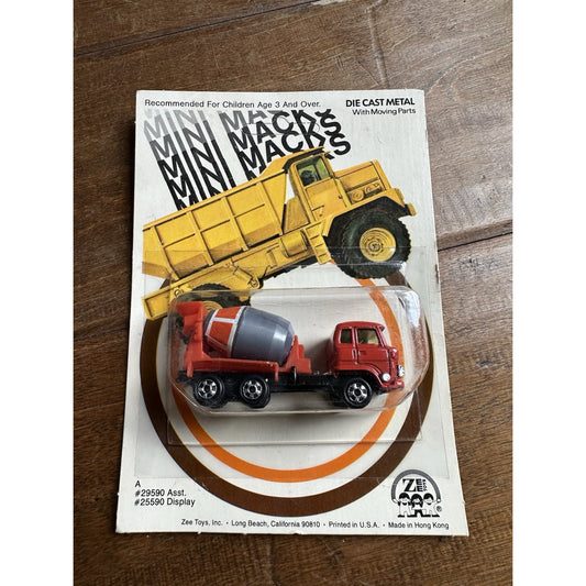 VINTAGE *NEW* 1970's Zee Mini Macks Die Cast Metal Red Cement Mixer Truck
