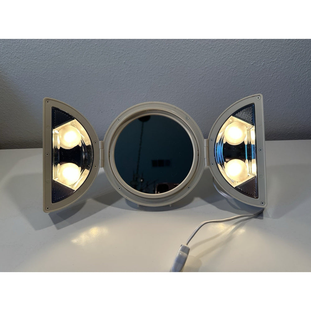 VINTAGE *NEW* 1960's Swing Light Mini Hat Box Makeup Mirror Flip Side Magnifying