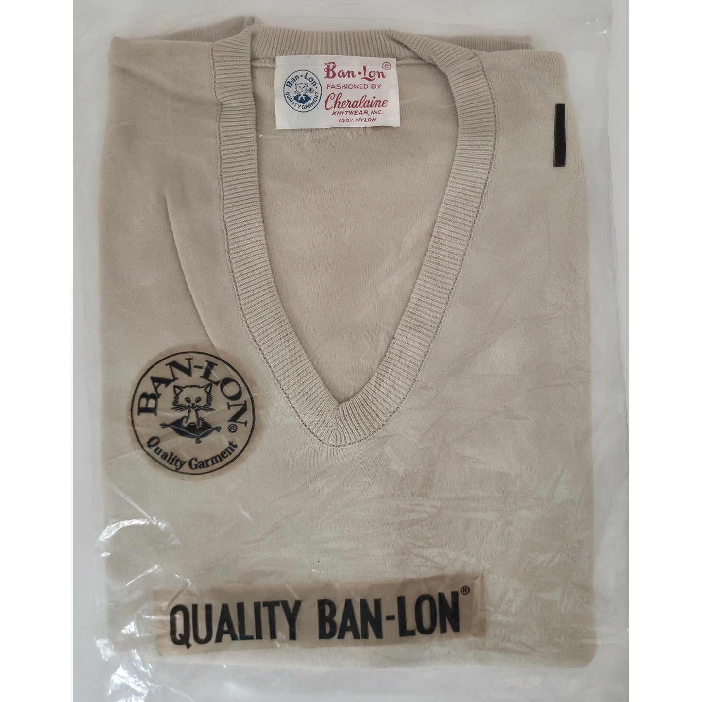 VINTAGE *NEW* 1970's Ban-Lon Women's Beige Long Sleeve V-Neck Shirt Size L