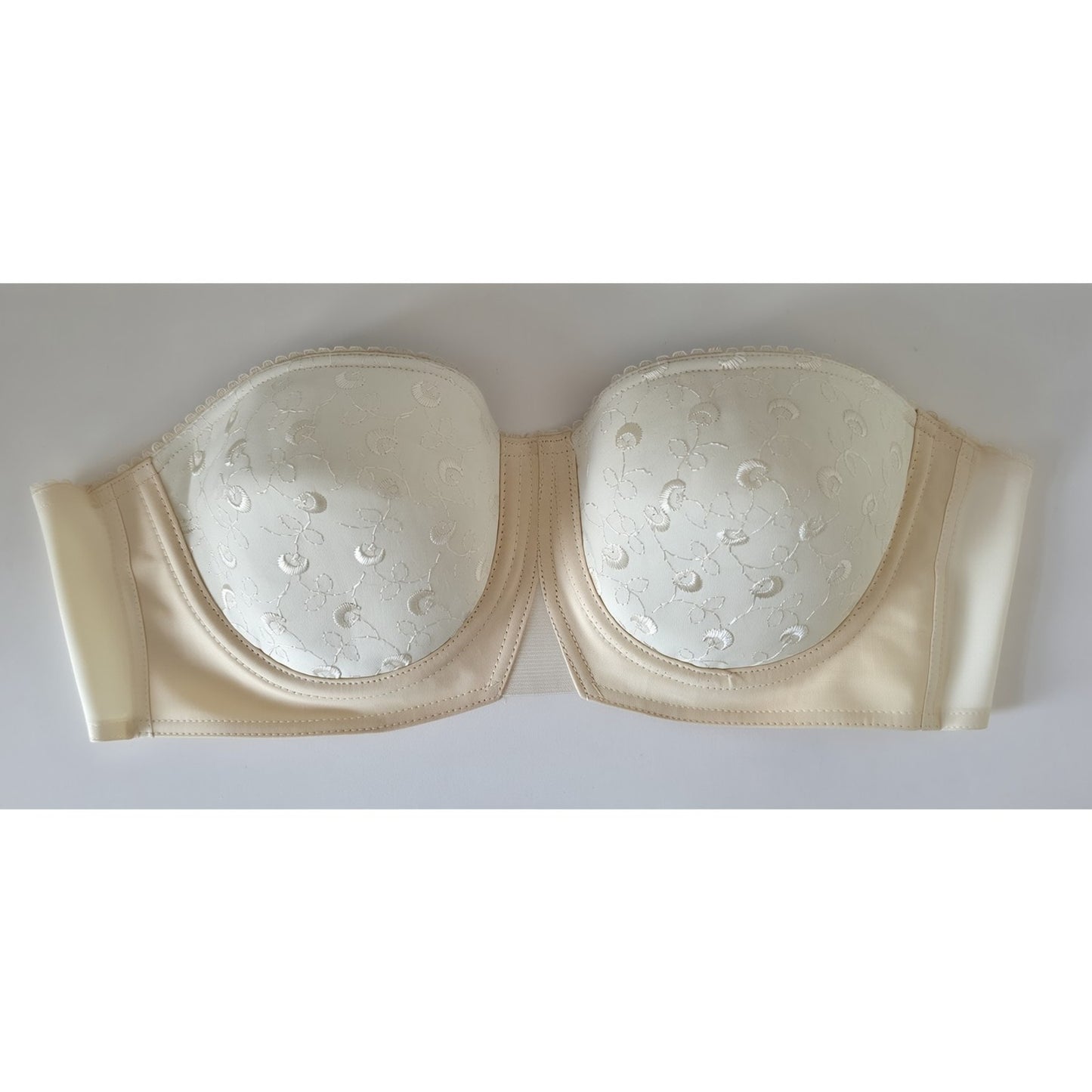 VINTAGE *NEW* 1960's Stephanie Women's Cream Strapless Bra Size 36B Lot of 3