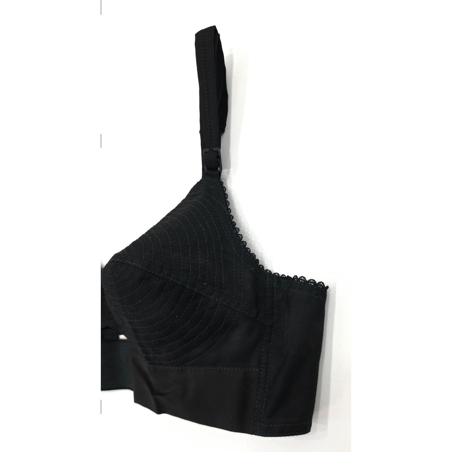 VINTAGE *NEW* 1960's Carnival Women's Black Bullet Bra Size 32A USA