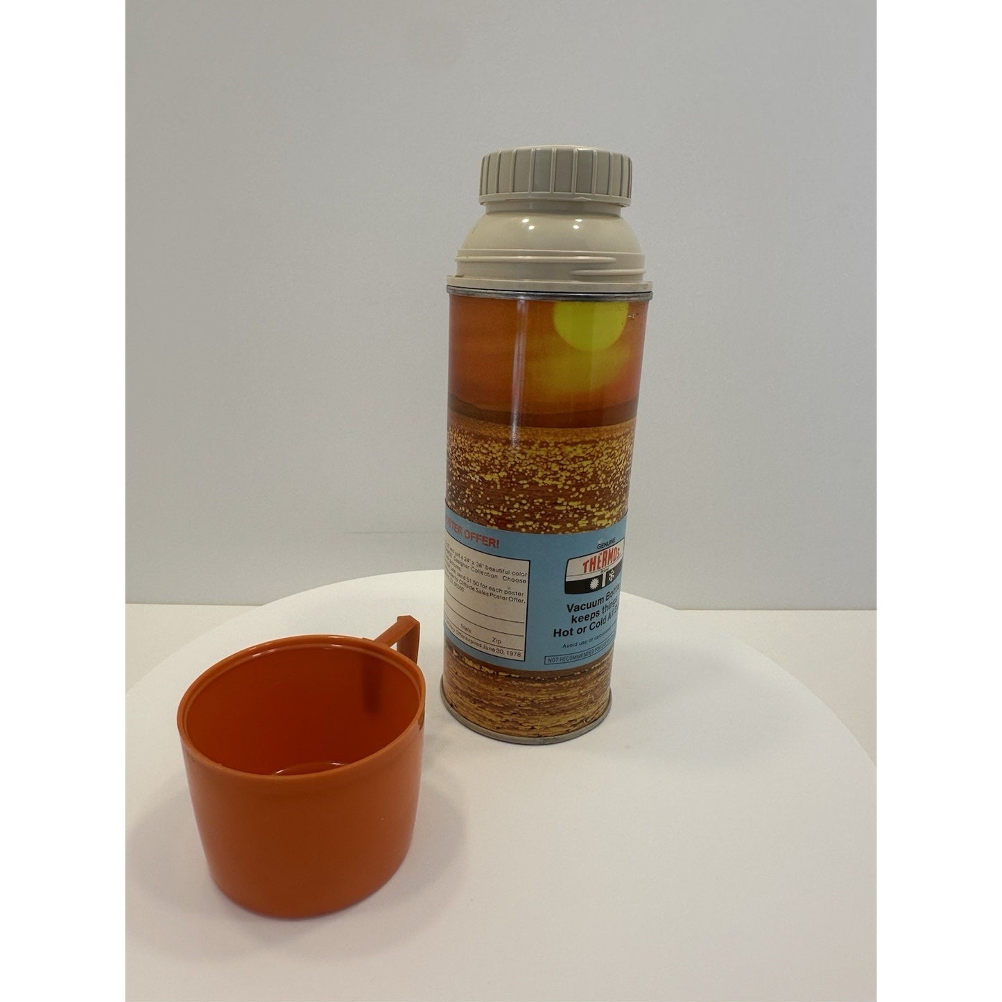 VINTAGE *NEW* 1977 Thermos #2210 Beach Theme w/Orange Lid Vacuum Bottle 14.4oz USA