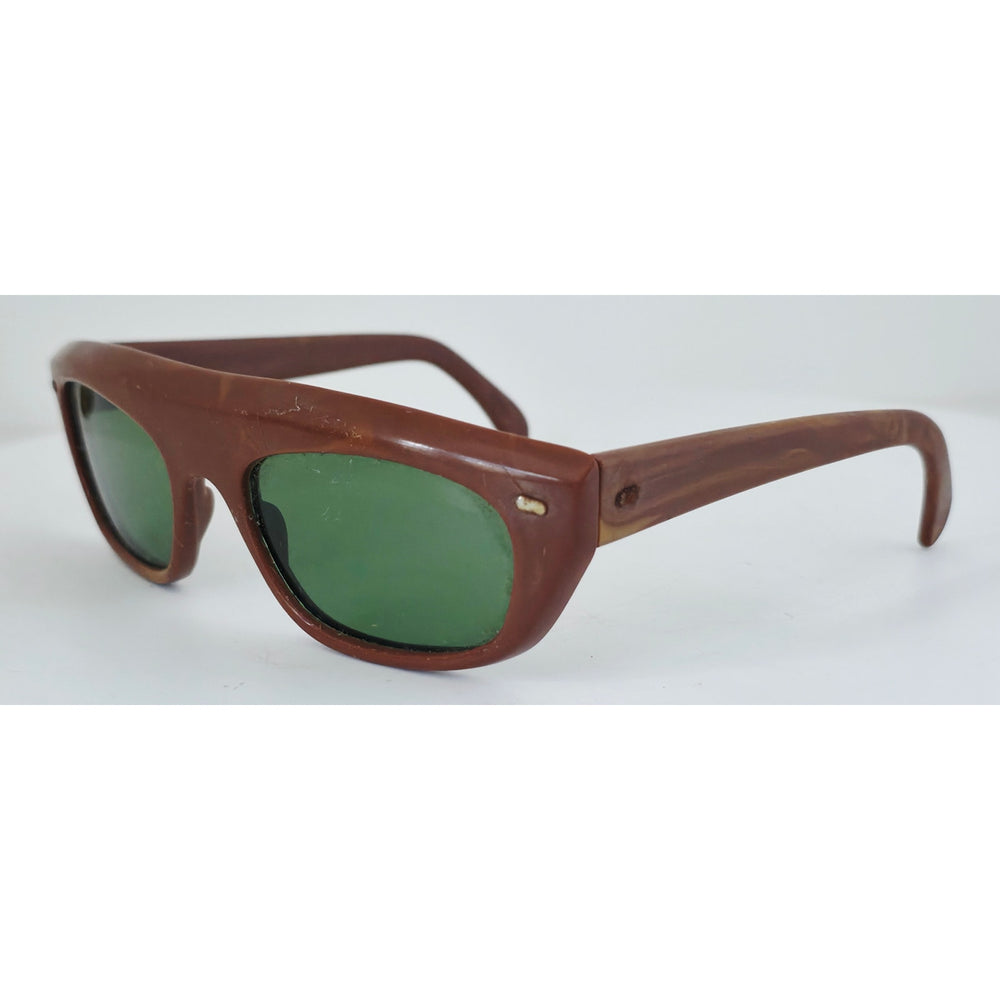 VINTAGE *NEW* 1970's Glam Unisex Brown Frame with Gray Lens Sunglasses