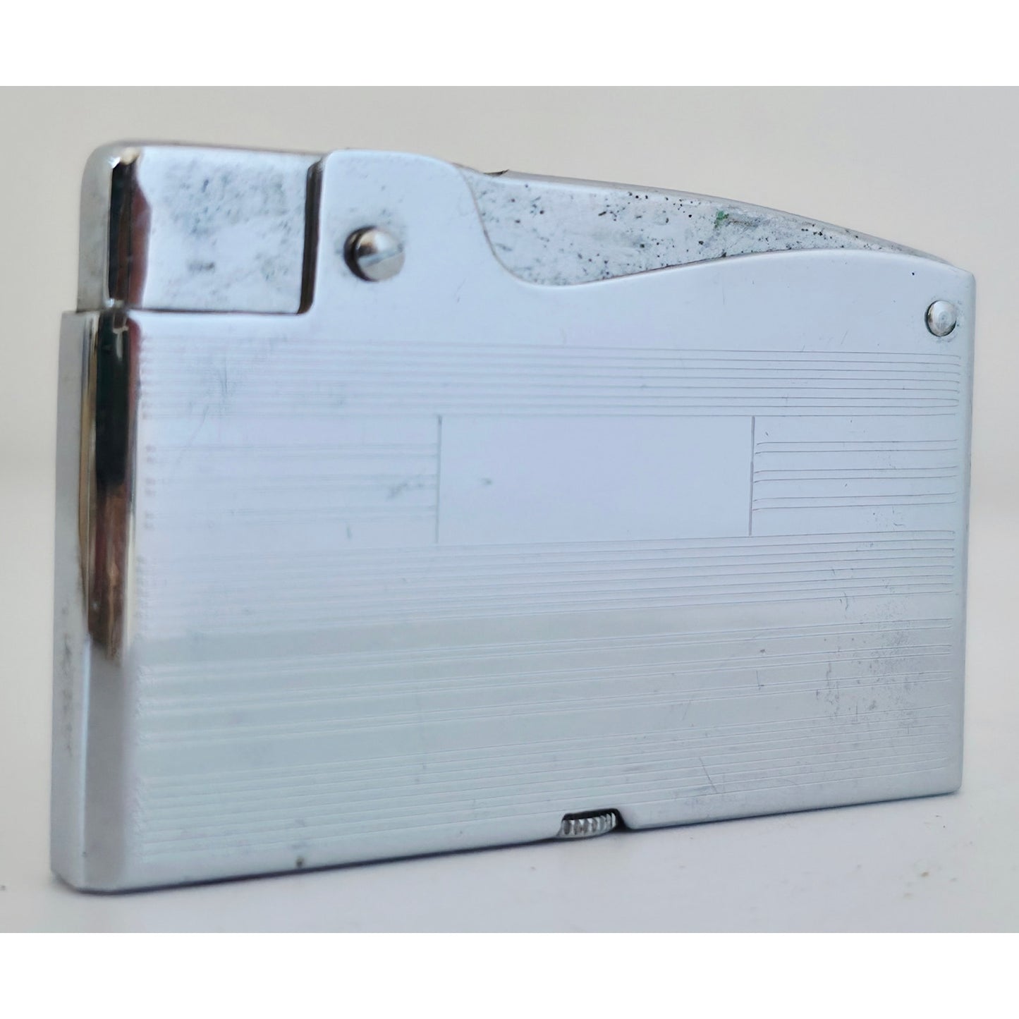 VINTAGE *NEW* 1960's Modern De Luxe Silver Tone Striped Lighter in Box Japan