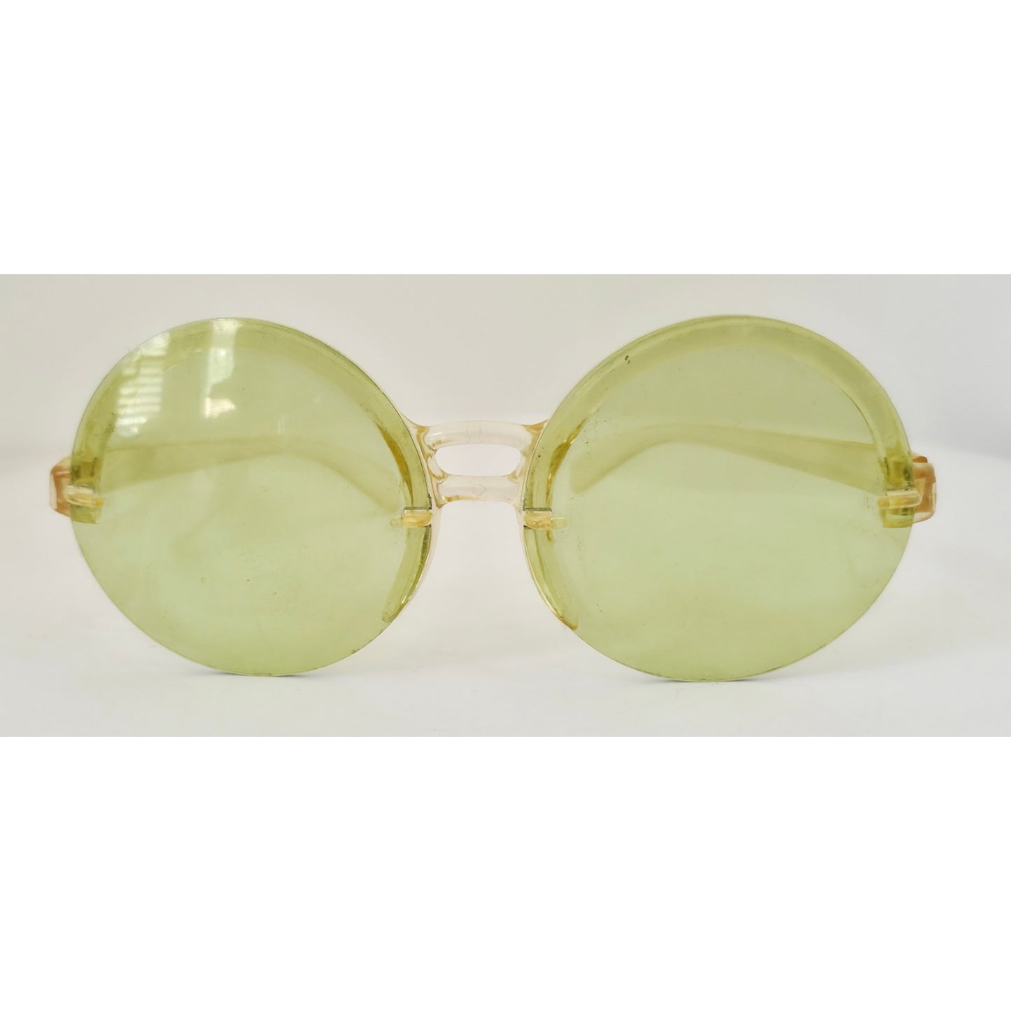 VINTAGE *PRISTINE* 1970's Glam Unisex Sunglasses Light Yellow Frame and Lens