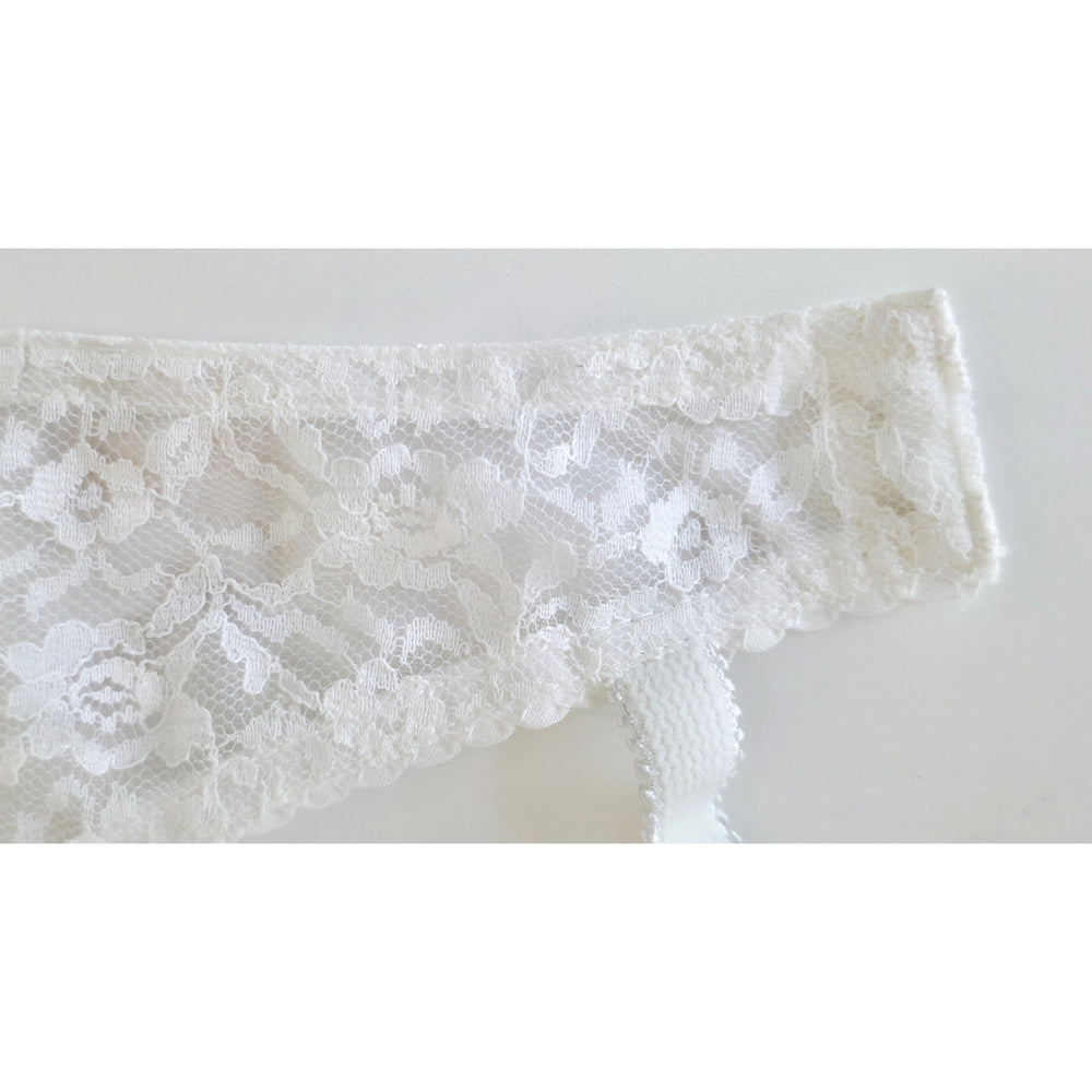 VINTAGE *PRISTINE* 1960's Women's White Lace Push-Up Bra w/Blue Flower Size 38B