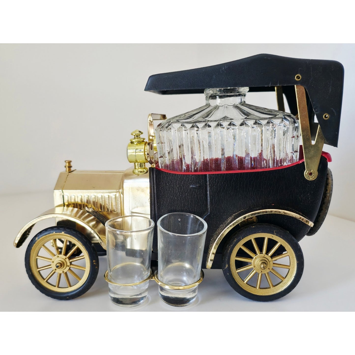VINTAGE *NEW* 1950's Decanter Music Box 1918 Ford Car w/4 Shot Glasses