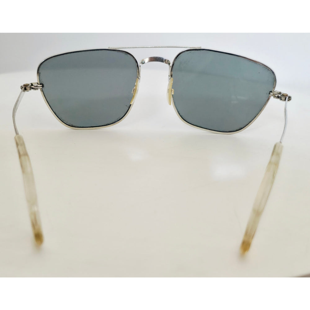 VINTAGE *NEW* 1970's Glam Unisex Silver Frame with Gray Lens Sunglasses