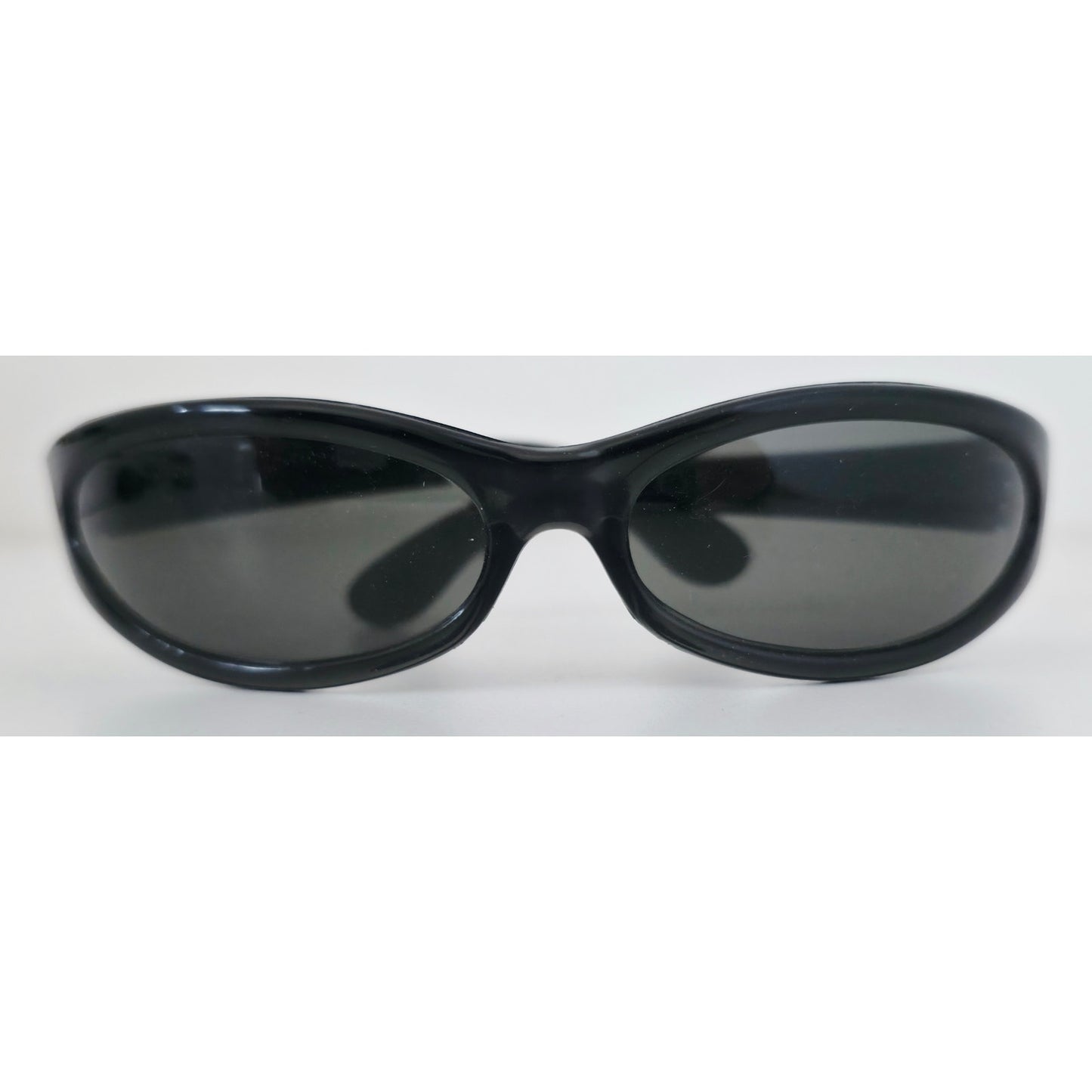VINTAGE *NEW* 1970's Black Frame with Gray Lens Sunglasses