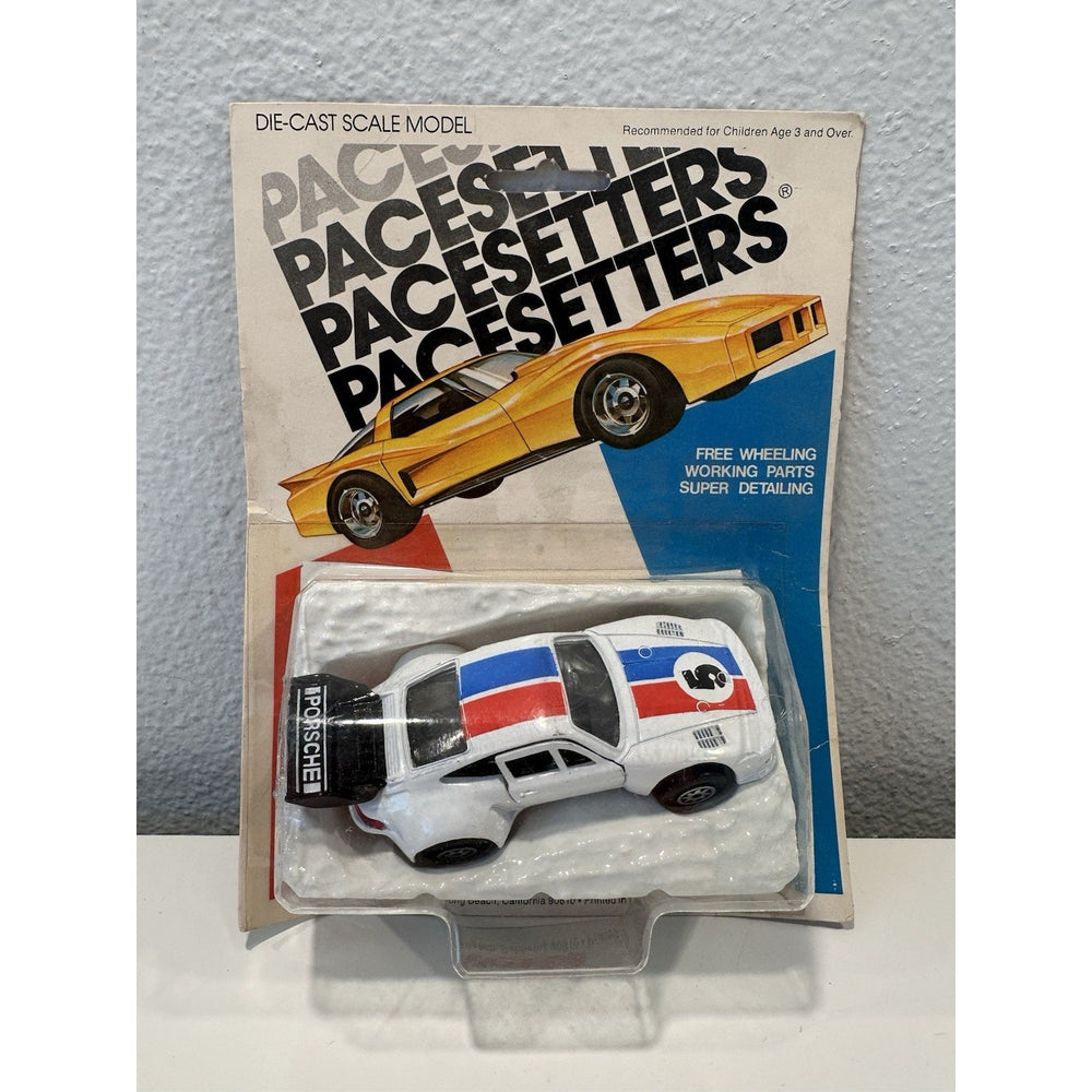 VINTAGE *NEW* 1985 Zee Pacesetter Porsche Free Wheeling 1/64 Diecast Car