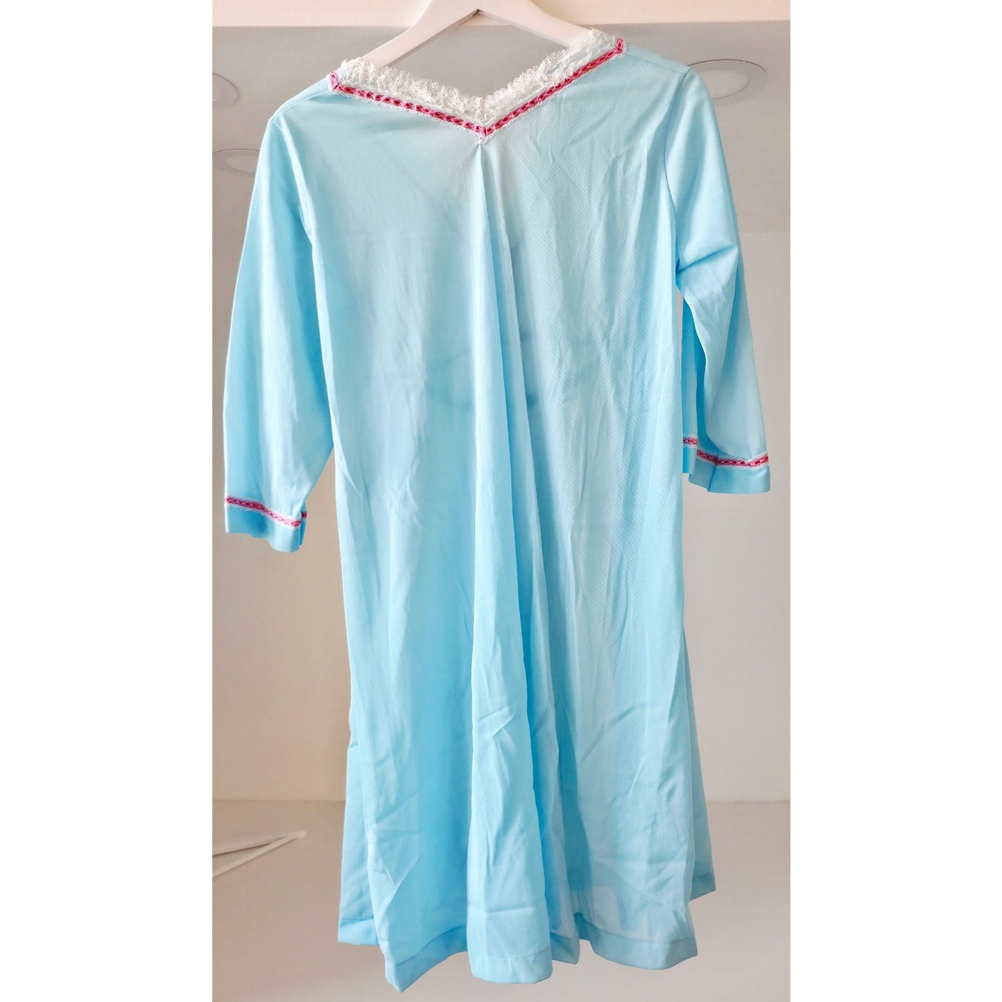VINTAGE *NEW* 1960's Kayser Women's Blue Slip with Lace Trim 100% Nylon Size Petite
