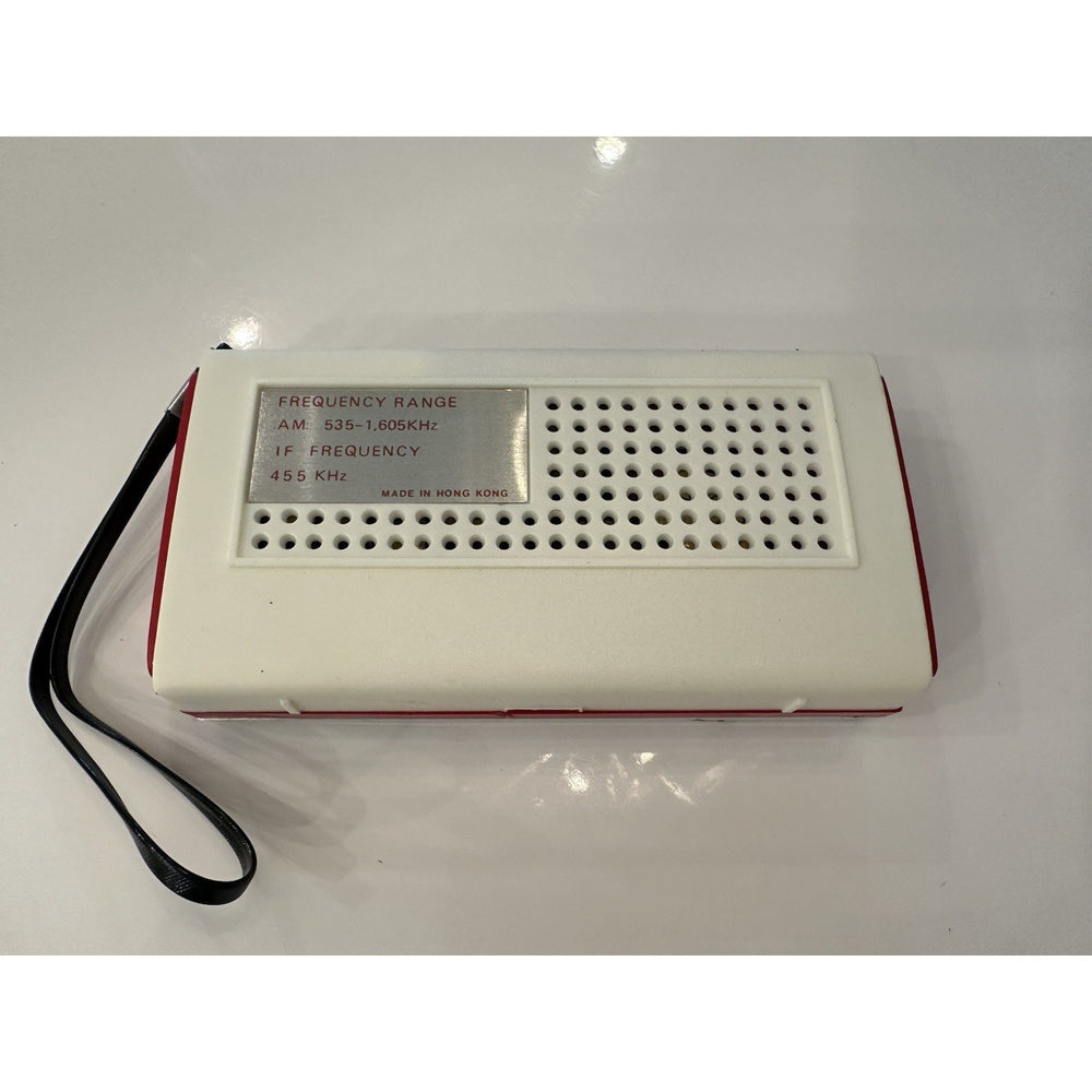 VINTAGE *NEW* 1960's Seiko Deluxe 601 Red Solid State Pocket Transistor Radio