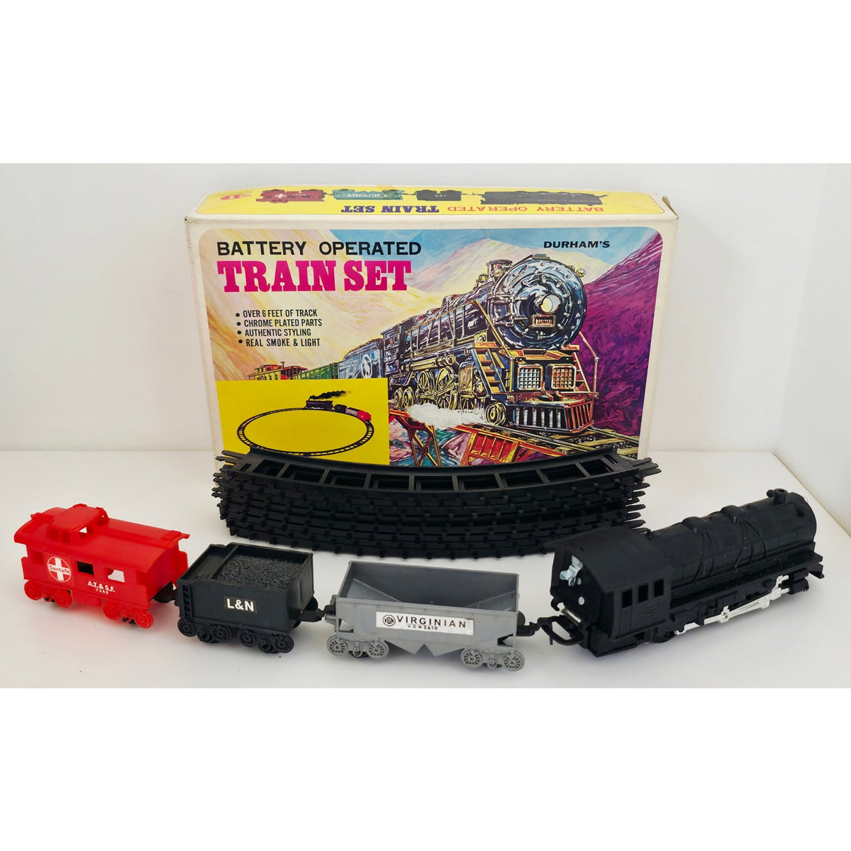 VINTAGE *PRISTINE* 1960s Durham's Battery Operated Toy Train Set Japan