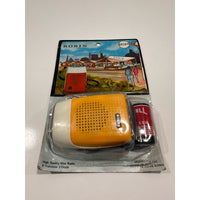 VINTAGE *NEW* ROBIN AIE-741 Yellow Solid State Micro Transistor Radio