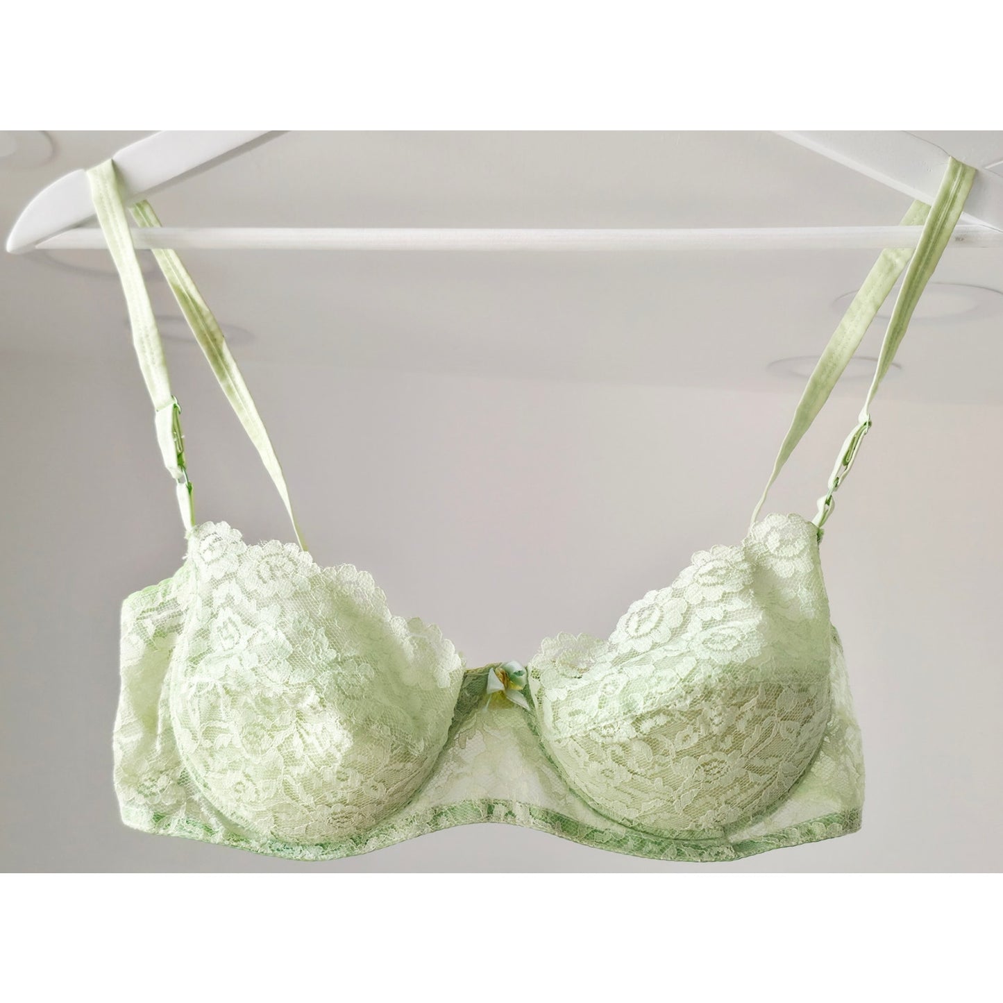 VINTAGE *NEW* 1960's Empire Foundation Women's Green Lace Push Up Bra Size 34A