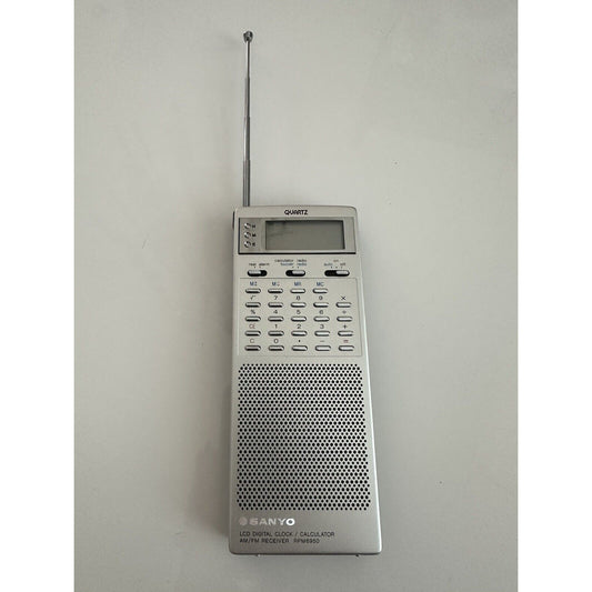 VINTAGE *NEW* Sanyo RPM 6950 Calculator am/fm Clock Radio Slim