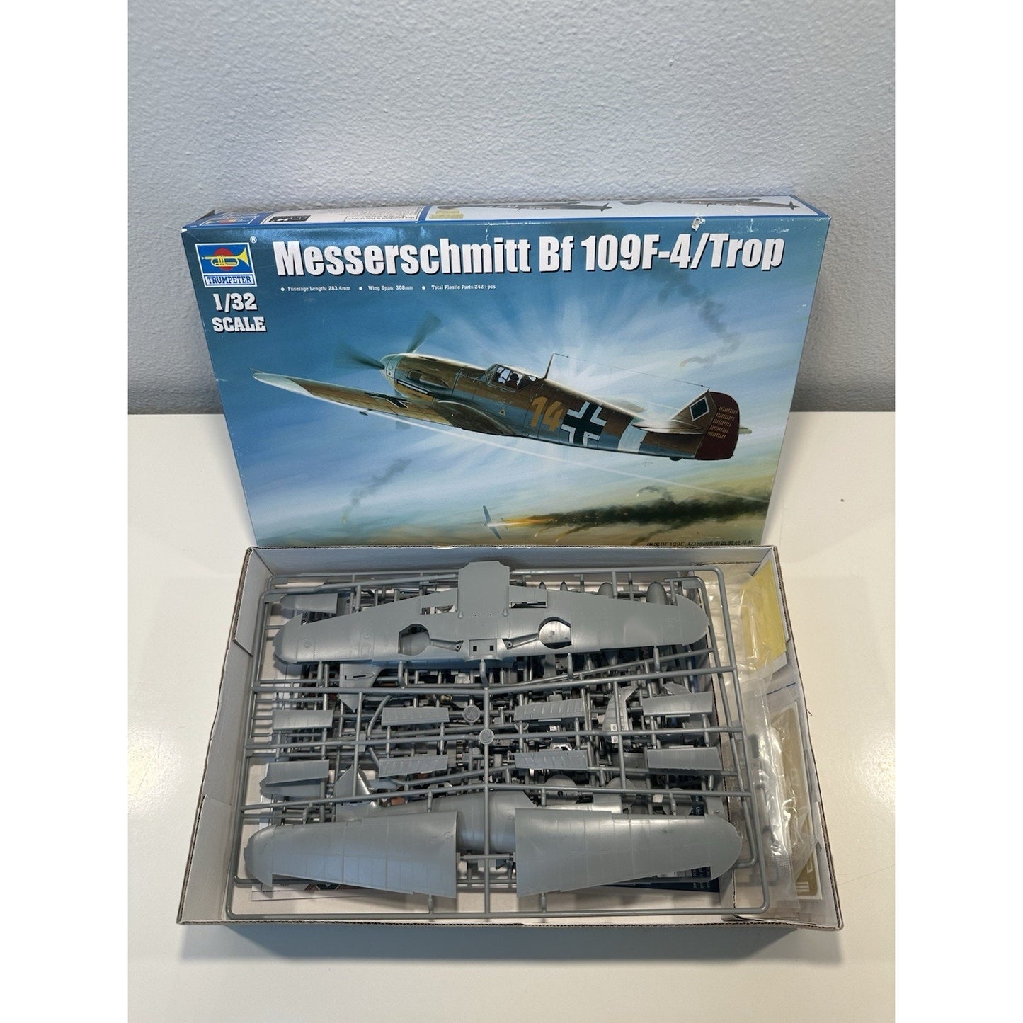 VINTAGE *NEW* Trumpeter 02293 1/32 Messerschmitt Bf 109F-4/Trop