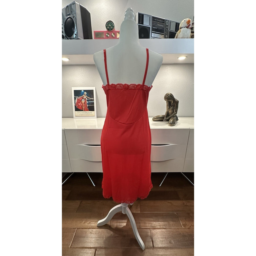 VINTAGE *NEW* 1960's Kayser Slip Real Red Size 36 100% Nylon w/ Lace Trim