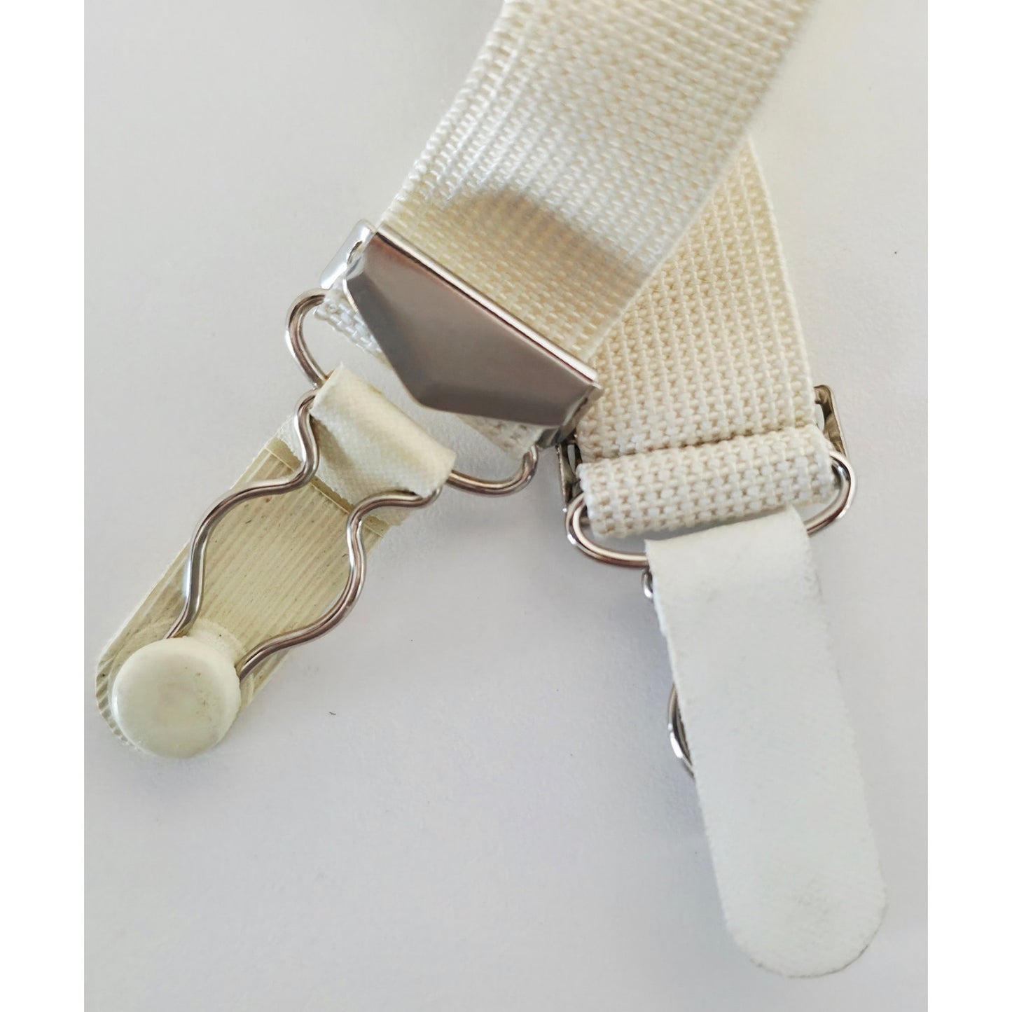 VINTAGE *NEW* 1960's Empire Foundation Women's Cream Girdle w/Garter Size 24 (S)