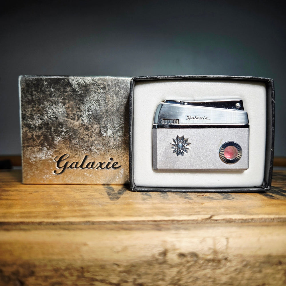 VINTAGE *NEW* 1960's Royal Galaxie Lighter Japan