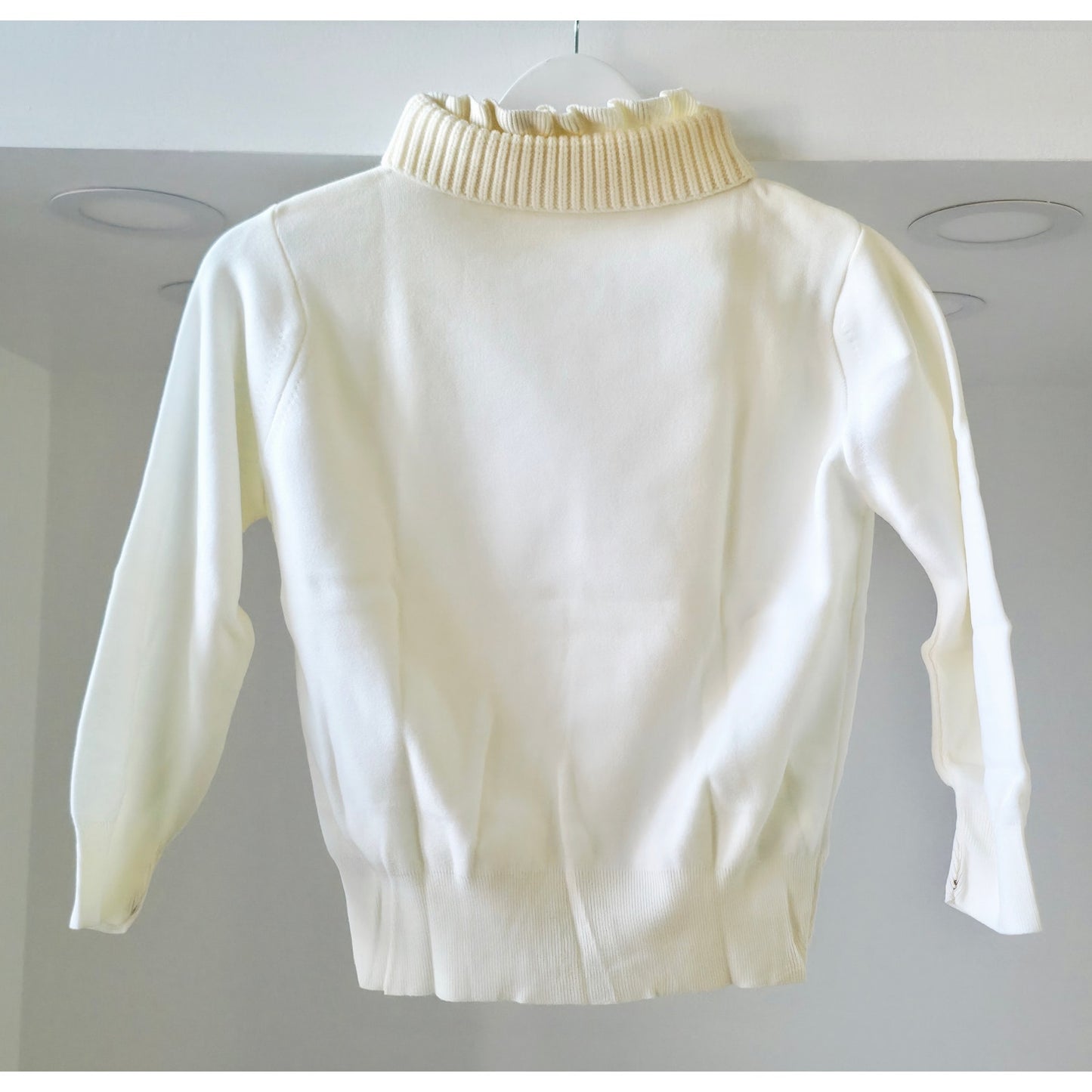VINTAGE *NEW* 1960's Cream Women's Sweater with Collar 100% Nylon Size 38