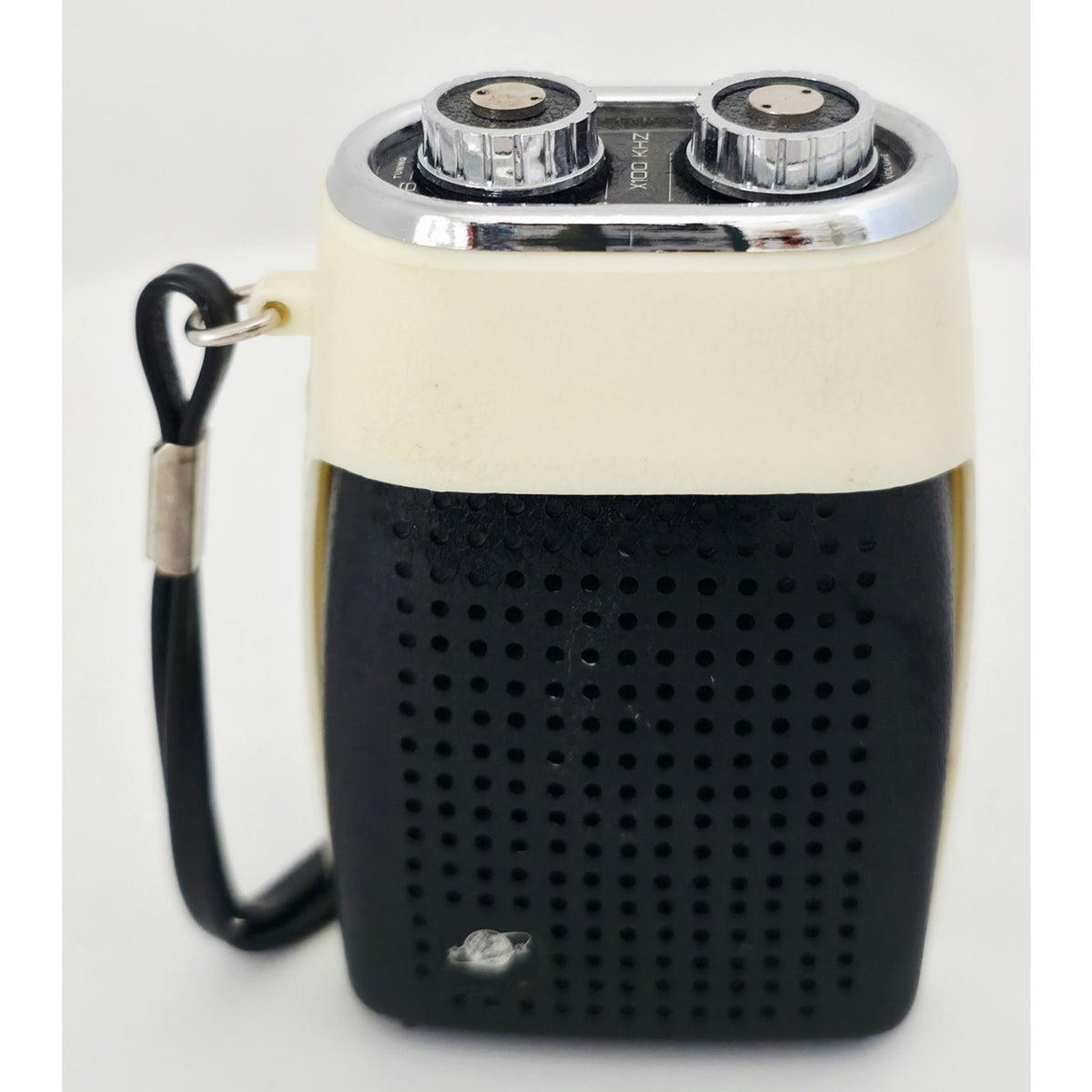 VINTAGE *NEW* 1960's Sakura FS-19 Green/Black Solid State Micro Transistor Radio