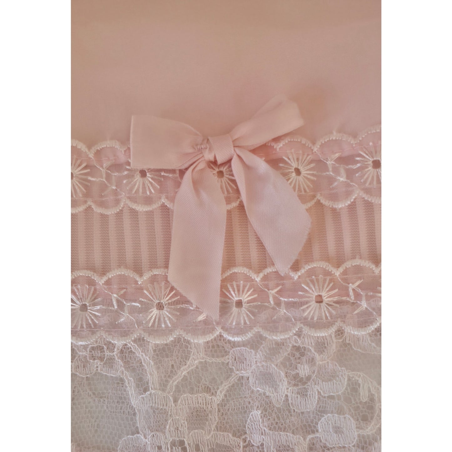 VINTAGE *NEW* 1960's Women's Light Pink Slip | Skirt w/White Lace Trim Size M