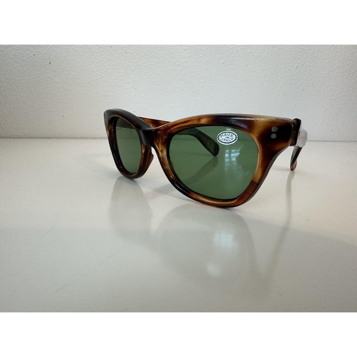 VINTAGE *NEW* 1970's Glam Unisex Sunglasses Tortoise Frame with Gray Lens Italy