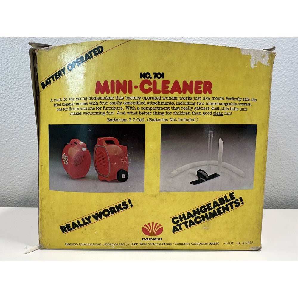 VINTAGE *NEW* In My Little House Battery Mini Vacuum Cleaner Toy Daewoo