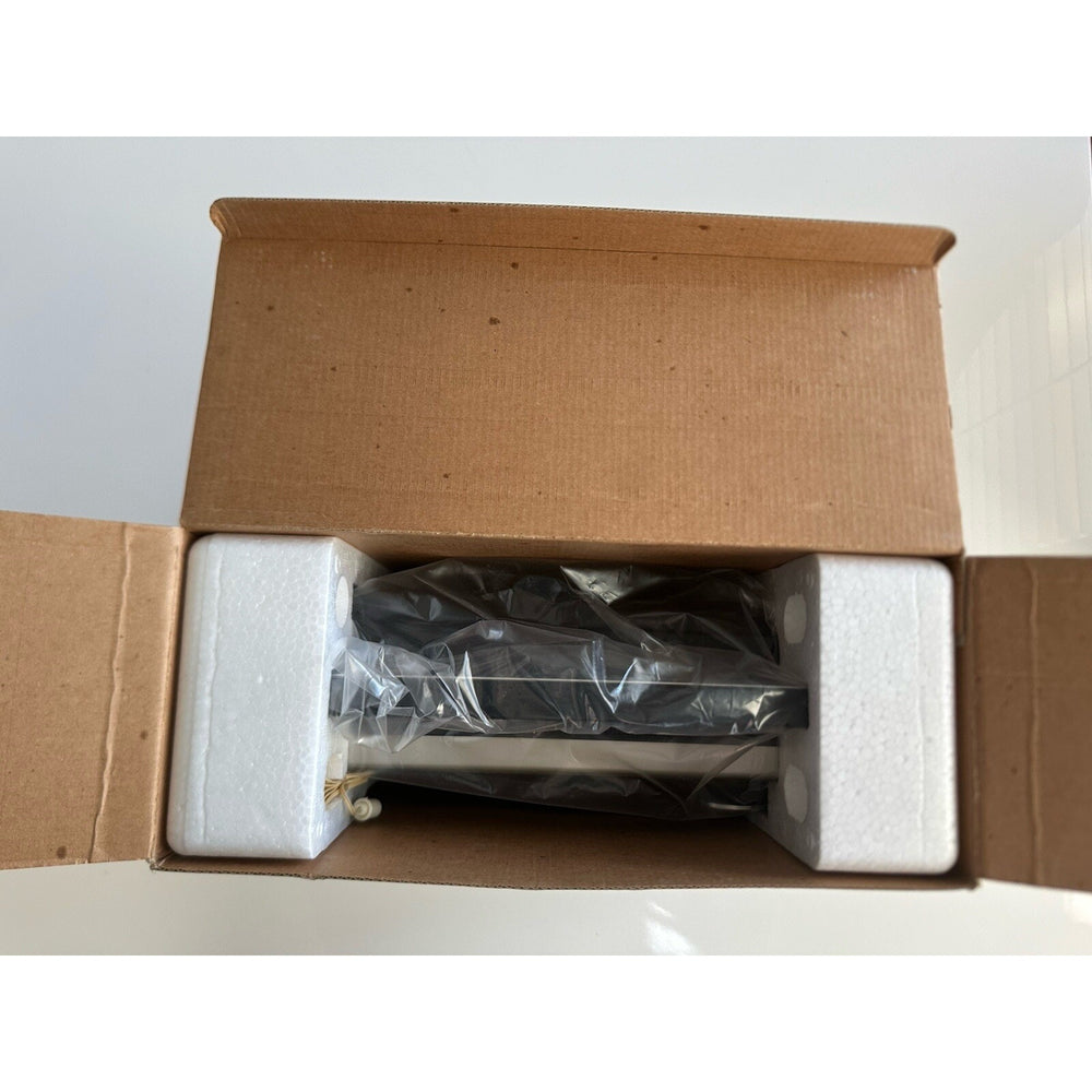 VINTAGE *NEW* 1980's Hitachi KH-1180H AM/FM TV1TV2 3-Band Portable Radio