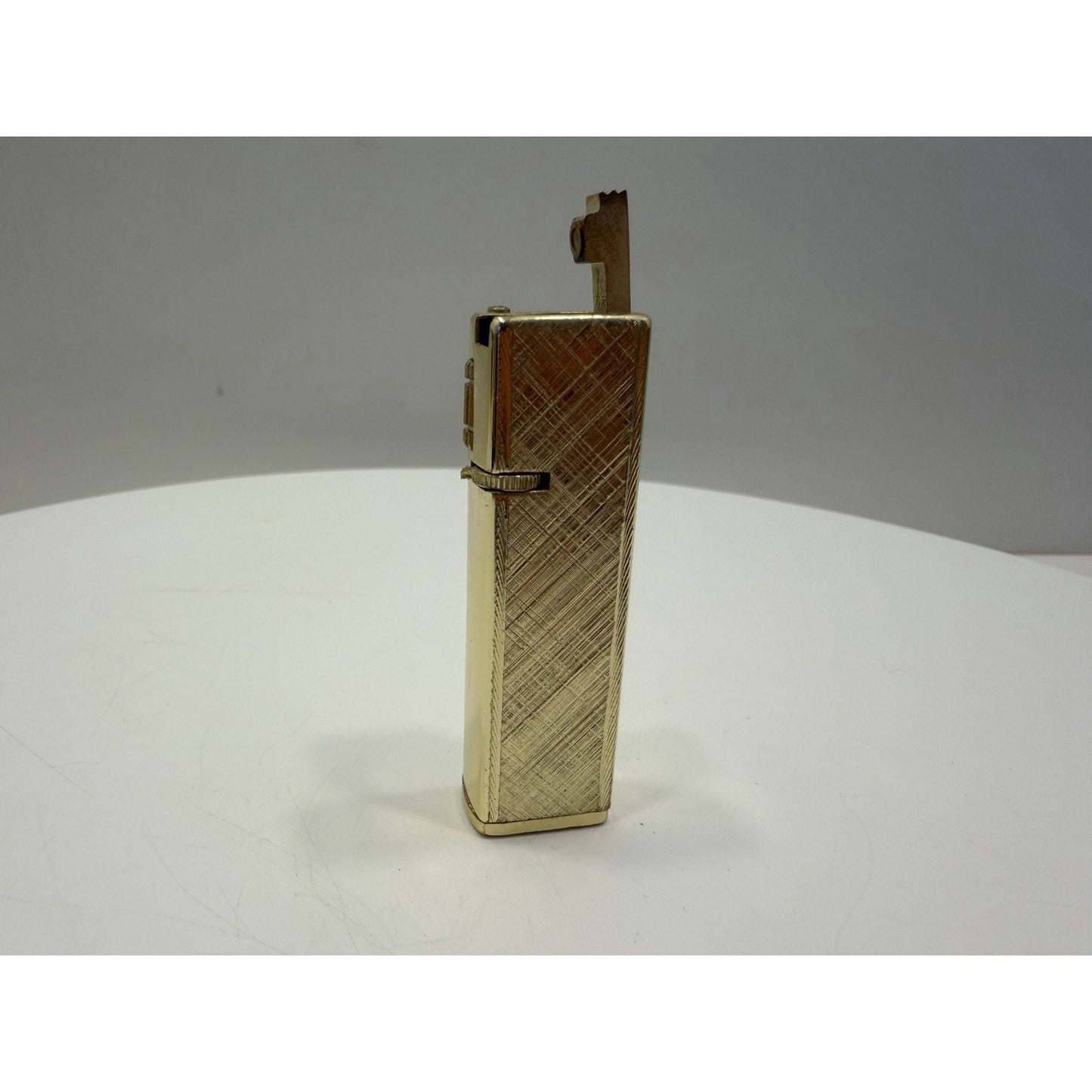 VINTAGE *NEW* 1950's Stellar Gold Textured Super Lighter