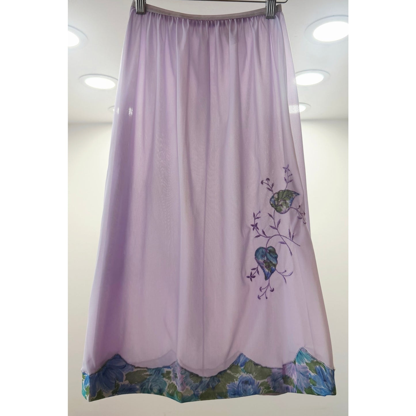 VINTAGE *NEW* 1960's Movie Star Women's Lt Purple Flowered Trim Slip Skirt Sz L