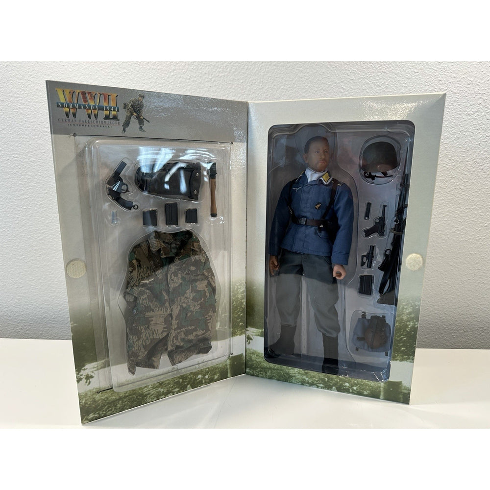 VINTAGE *NEW* Dragon WWII "Pieter" Normandy 1944 Action Figure