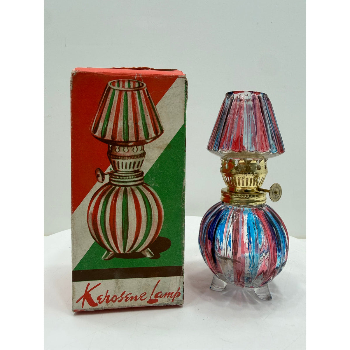 VINTAGE *NEW* 1950's Kerosene Oil Lamp