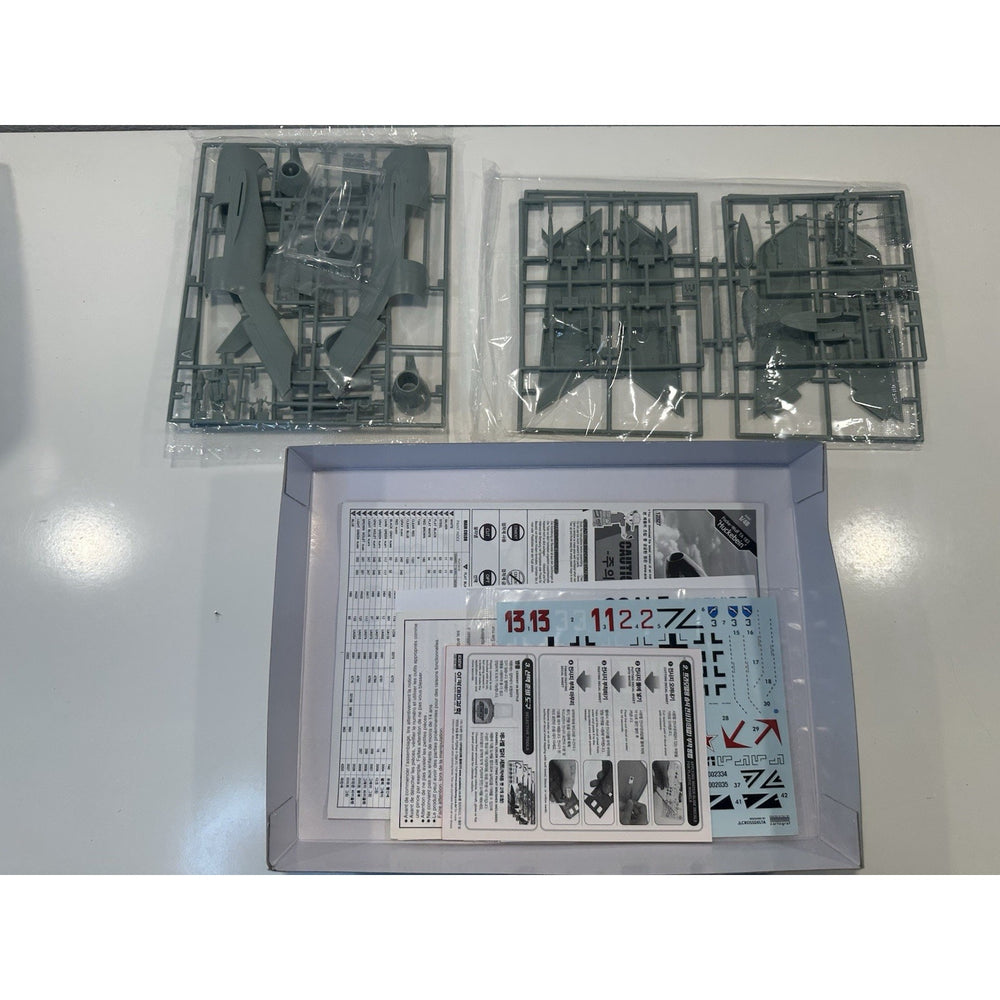 VINTAGE *NEW* Academy 1:48 Focke-Wulf Ta183 Huckebein Aircraft Model Kit 12327